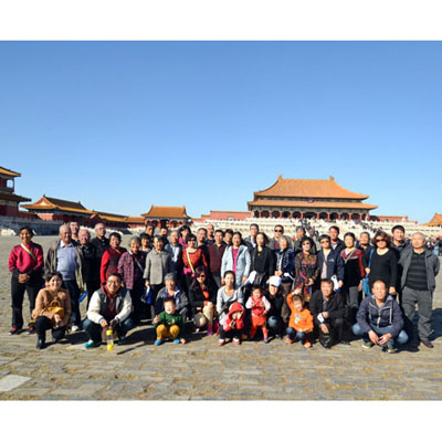 員工父母旅游合影